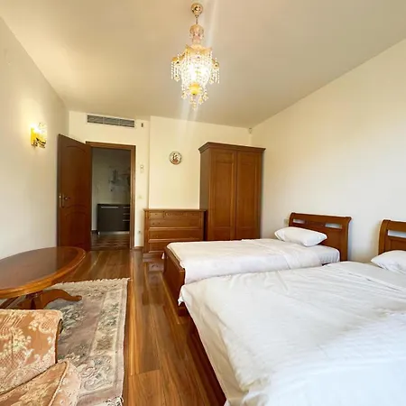 Lejlighed Port Palace 2 *