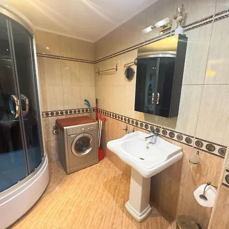 Port Palace 2 וארנה