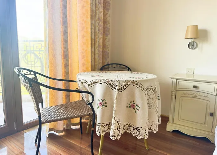 Port Palace 2 Lejlighed